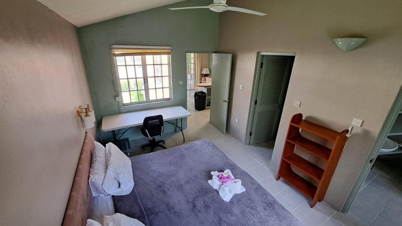 Kootney Resorts Portsmouth Esterno foto