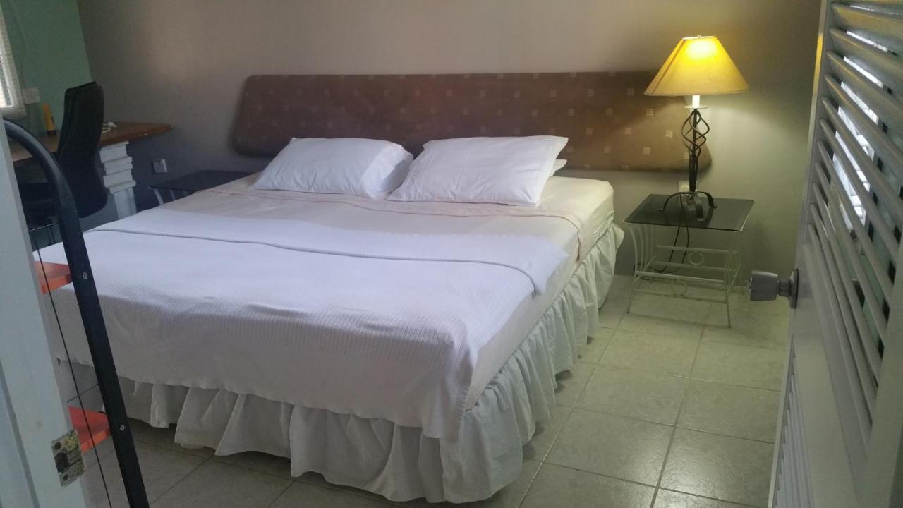 Kootney Resorts Portsmouth Esterno foto